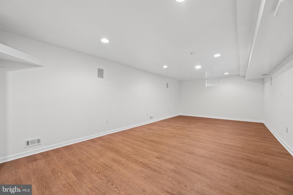 2408 GREEN GINGER CIRCLE