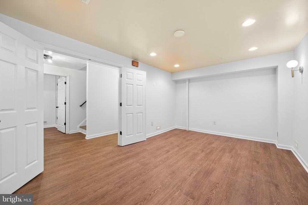 2408 GREEN GINGER CIRCLE