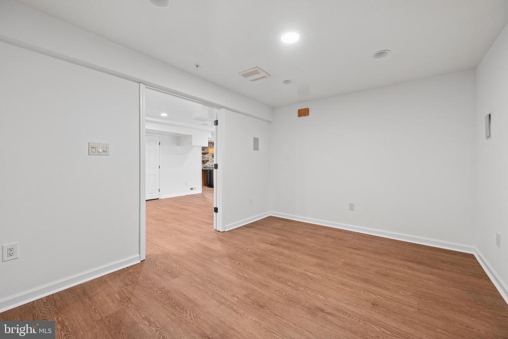 2408 GREEN GINGER CIRCLE