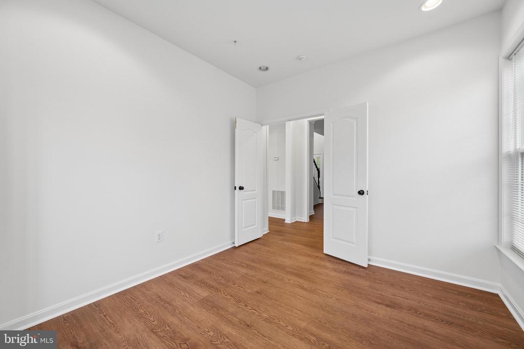 2408 GREEN GINGER CIRCLE
