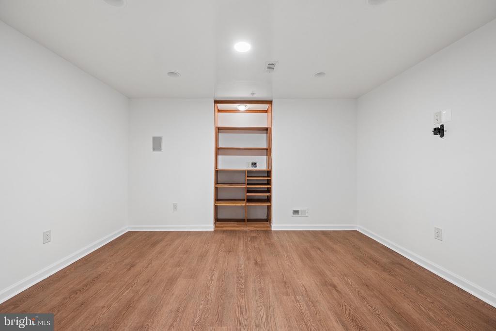 2408 GREEN GINGER CIRCLE
