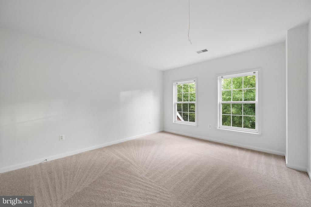 2408 GREEN GINGER CIRCLE