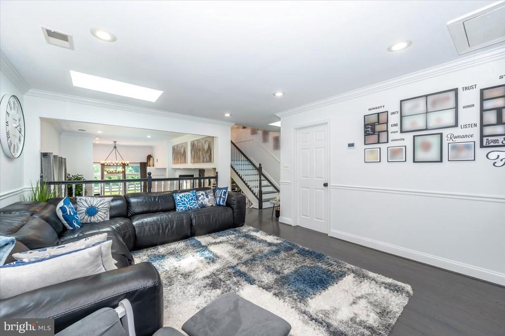 6109 COLCHESTER ROAD