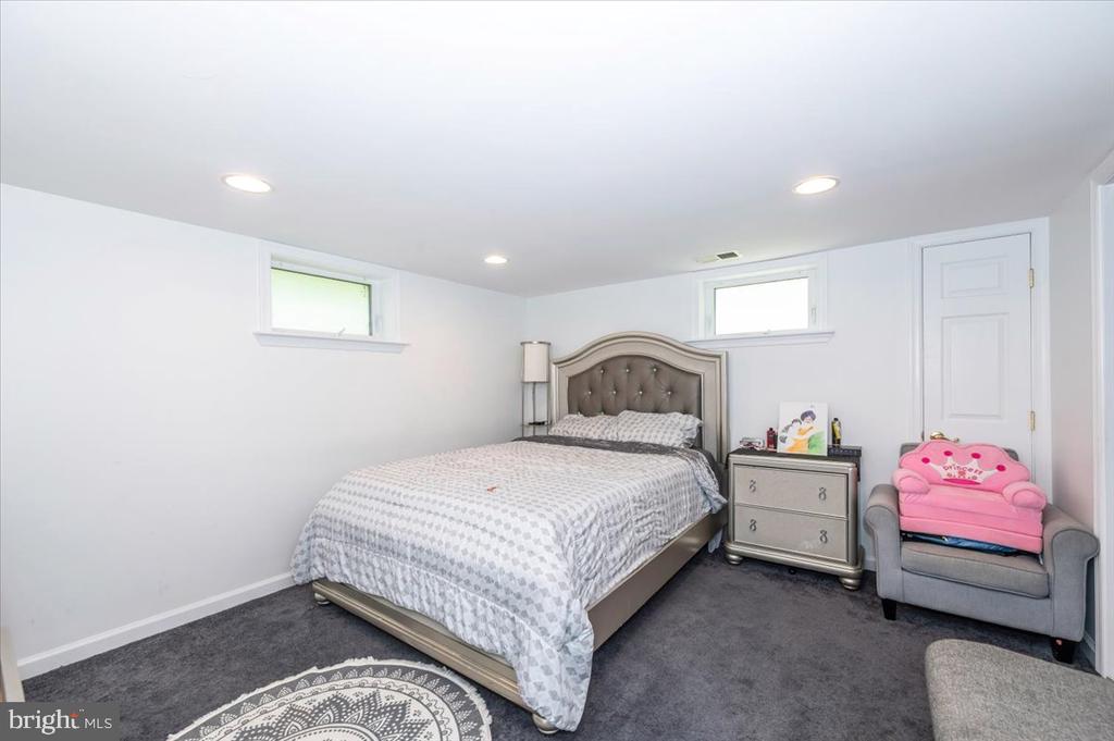 6109 COLCHESTER ROAD