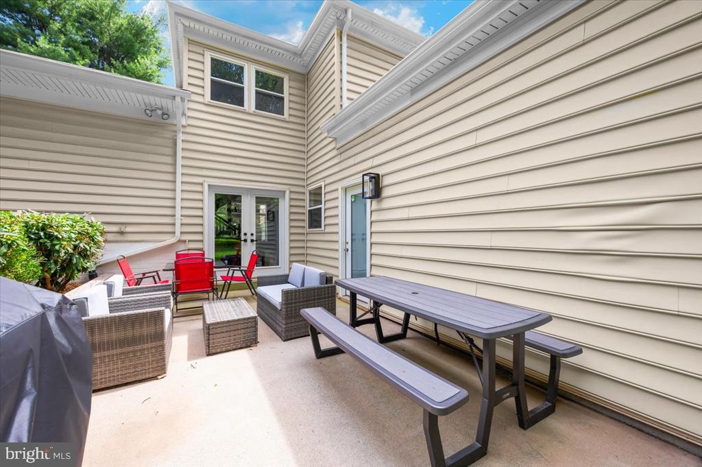 6109 COLCHESTER ROAD