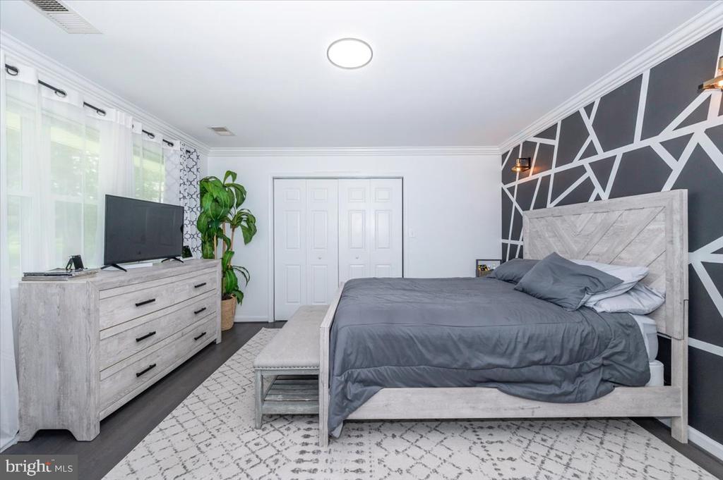 6109 COLCHESTER ROAD