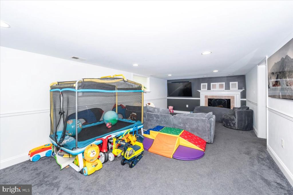 6109 COLCHESTER ROAD