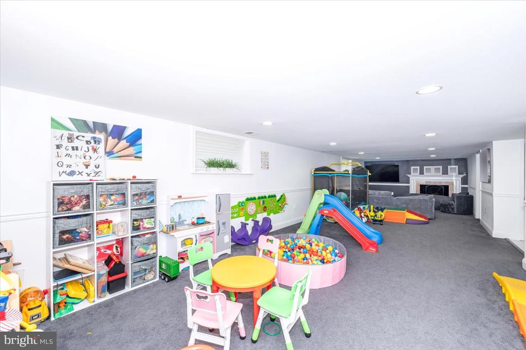 6109 COLCHESTER ROAD