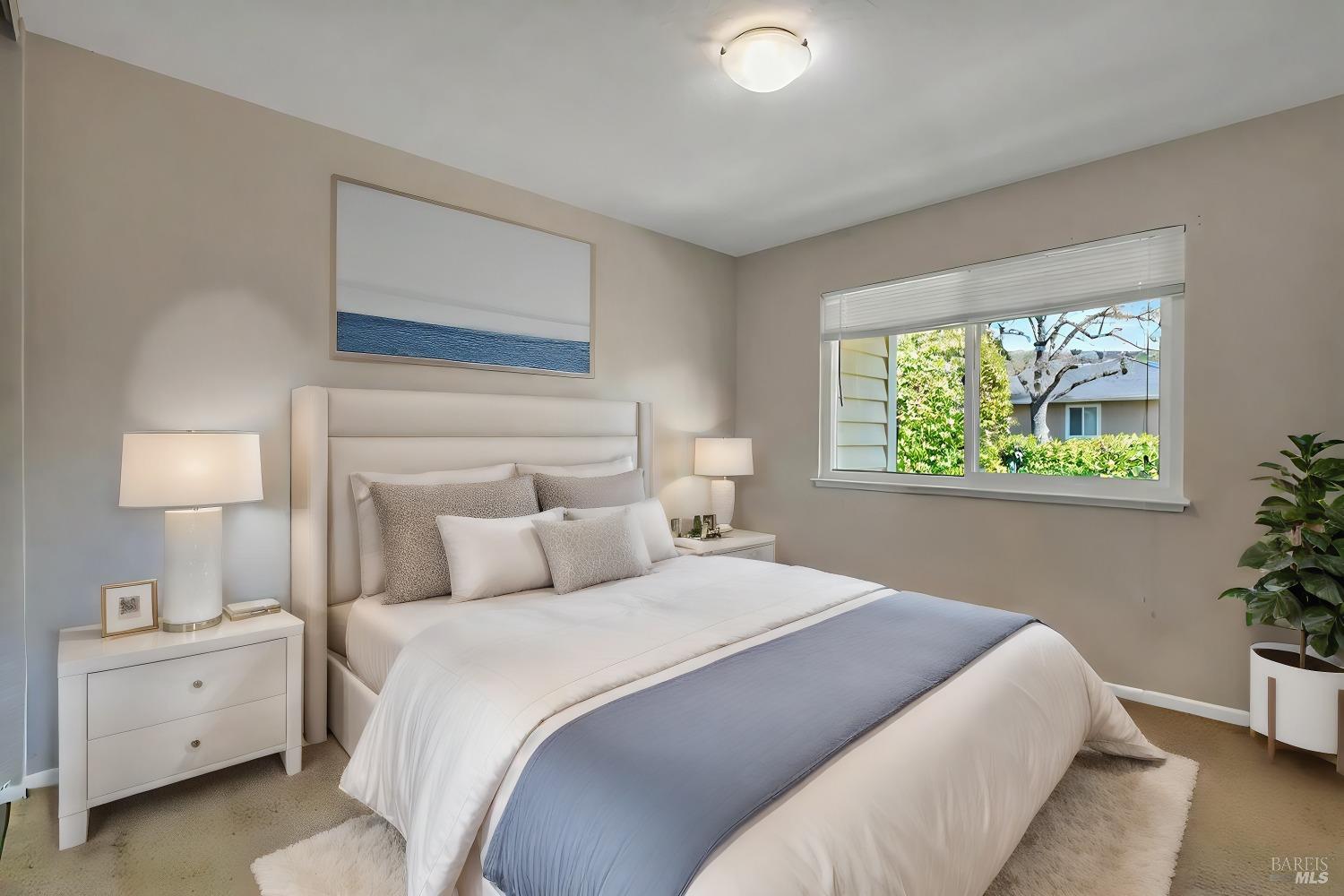 18823-18825 Beatrice Dr S