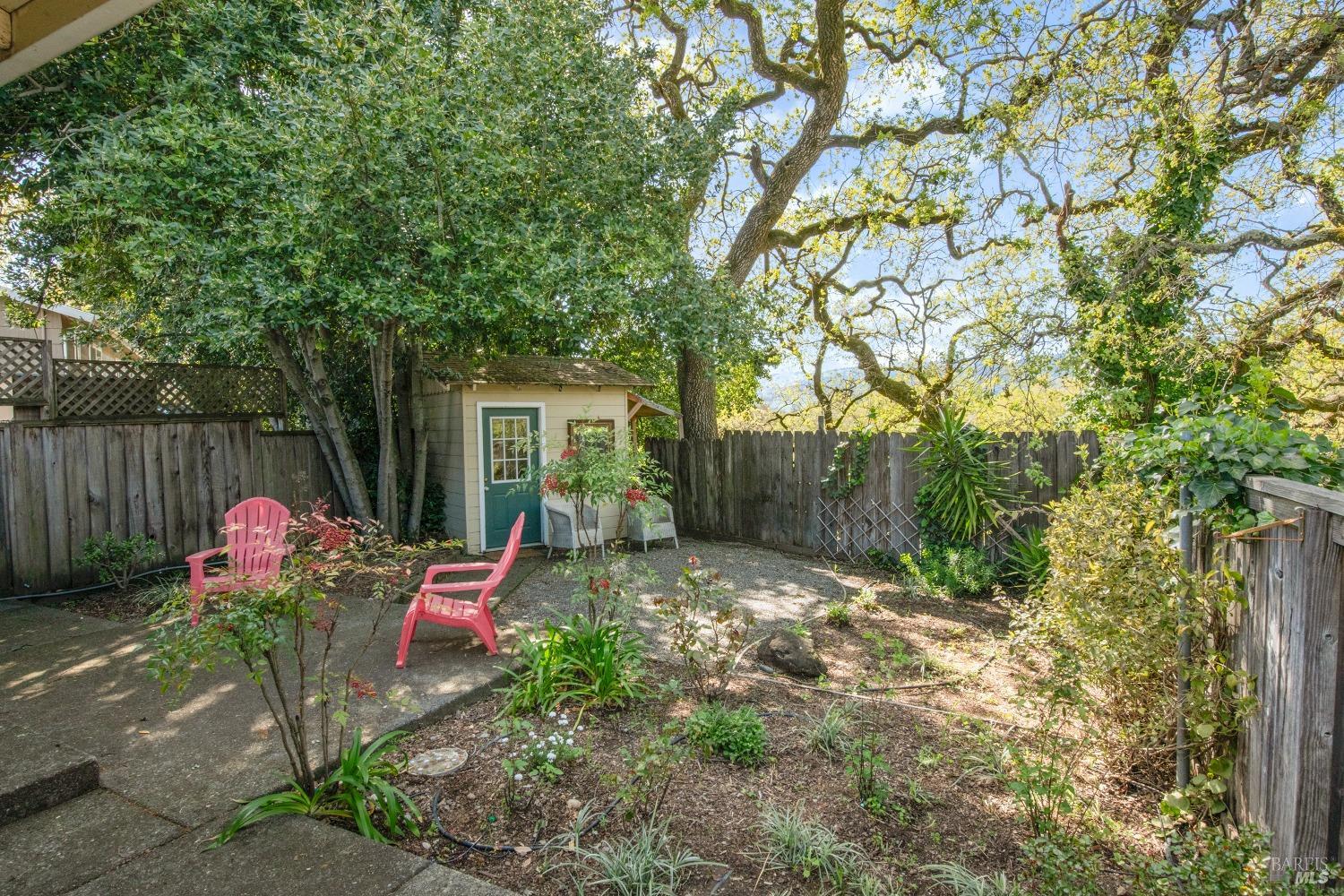 18823-18825 Beatrice Dr S