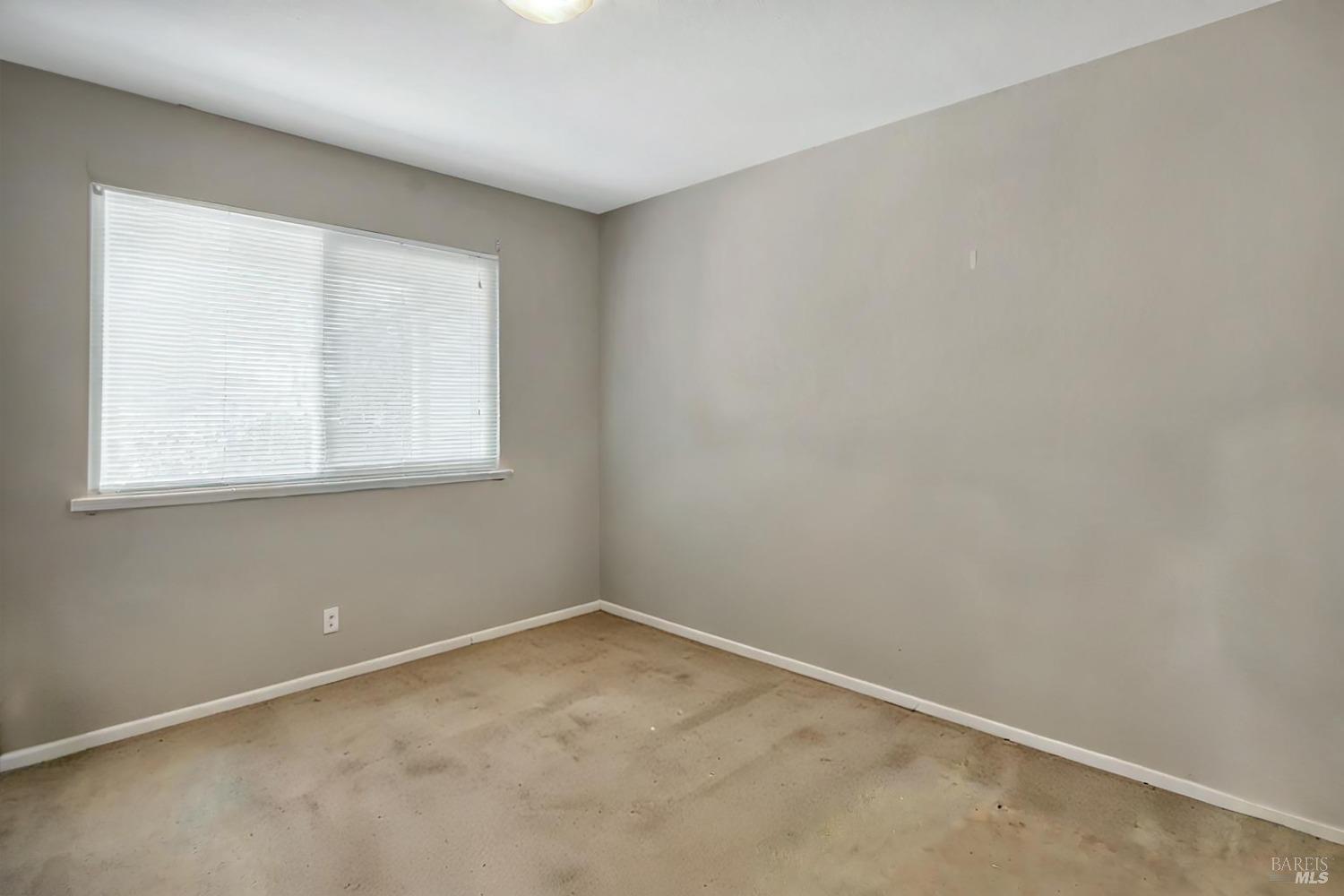 18823-18825 Beatrice Dr S