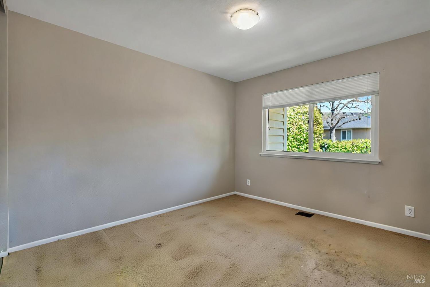 18823-18825 Beatrice Dr S