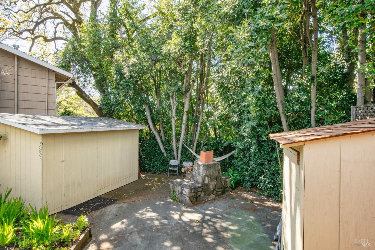 18823-18825 Beatrice Dr S