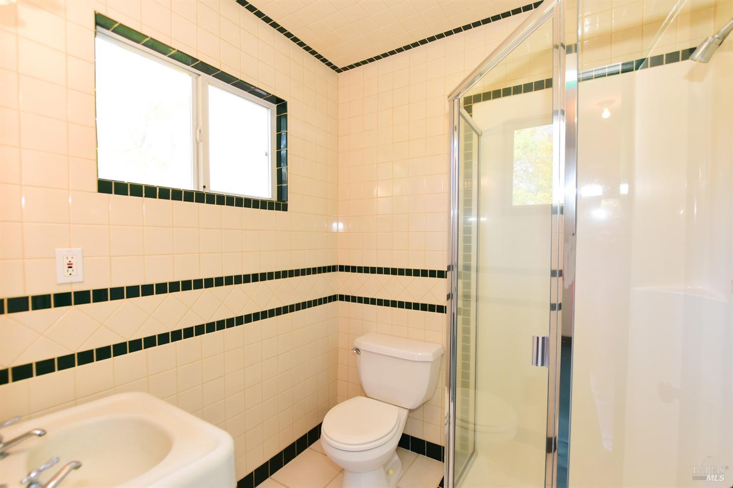 1440 Lovall Valley Rd