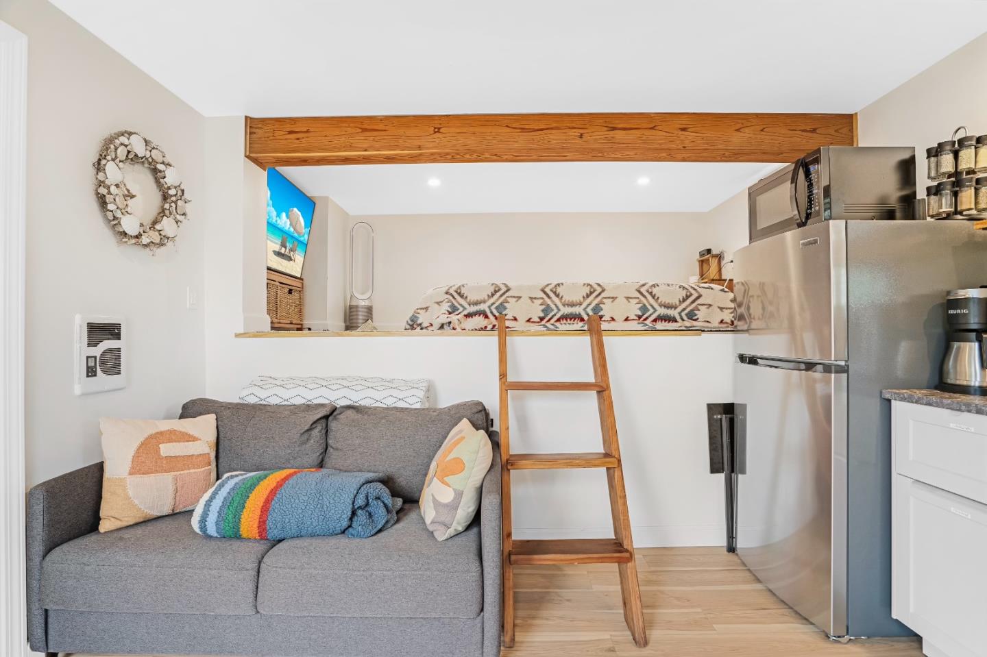 923 Vista Del Mar DR