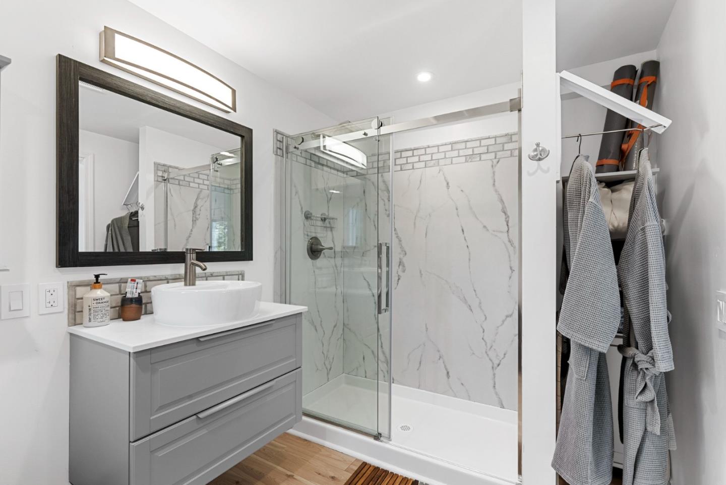 923 Vista Del Mar DR