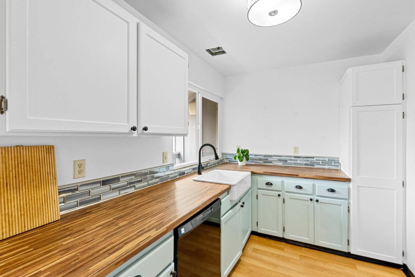 923 Vista Del Mar DR