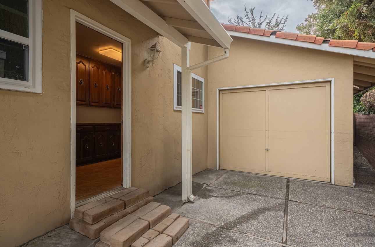 9 Santa Lucia Avenue