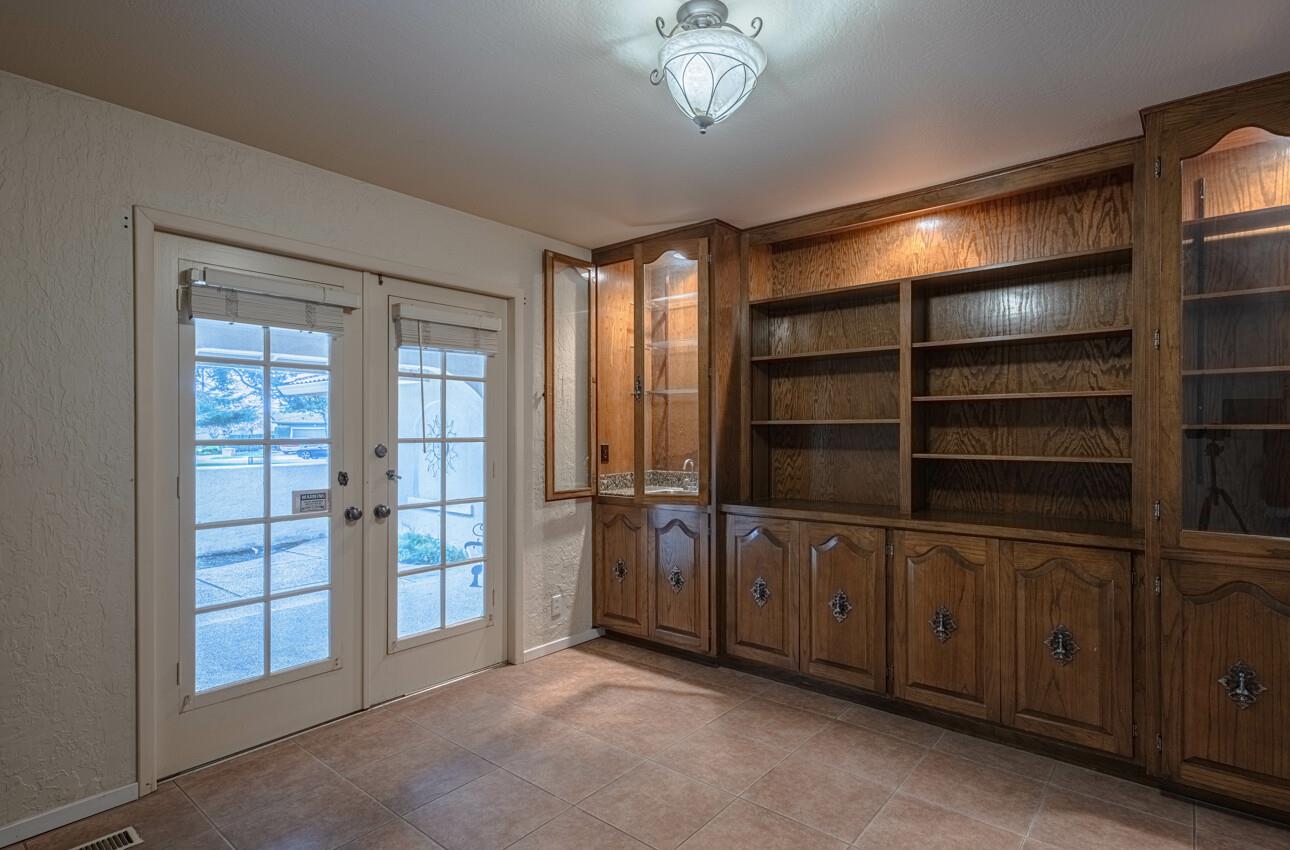 9 Santa Lucia Avenue