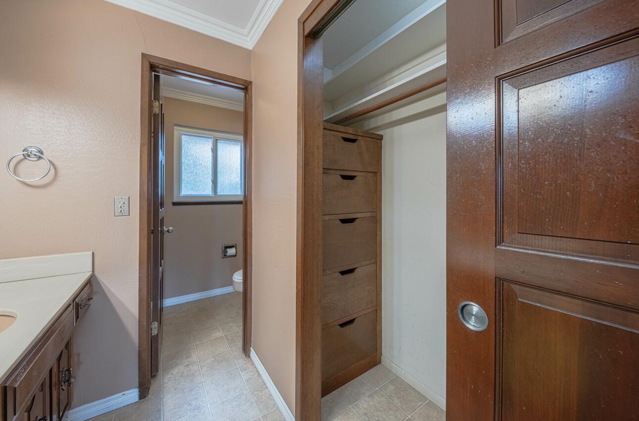 9 Santa Lucia Avenue