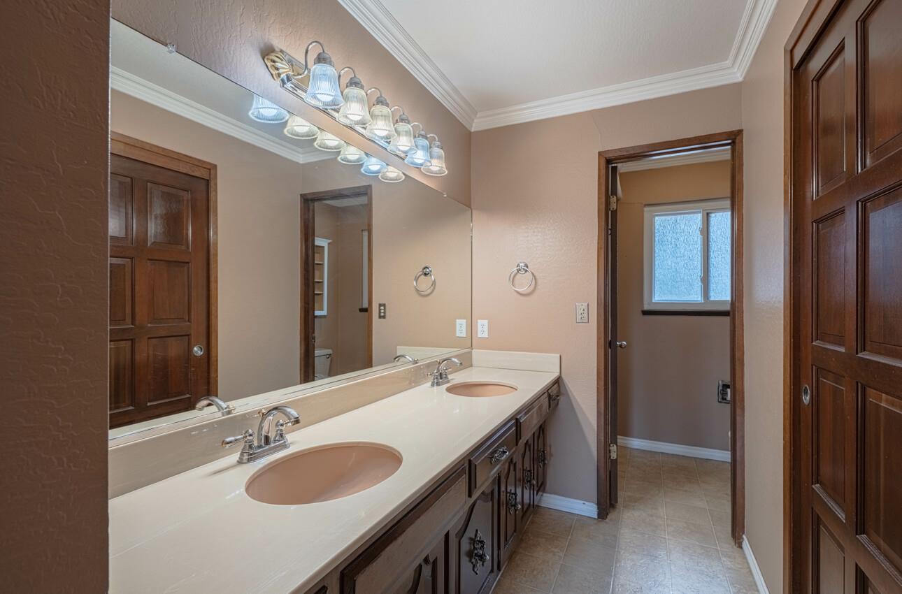 9 Santa Lucia Avenue