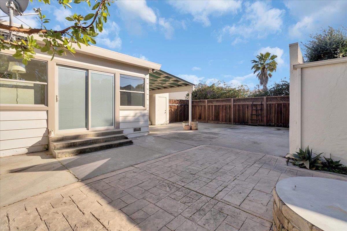 88 Carmel AVE