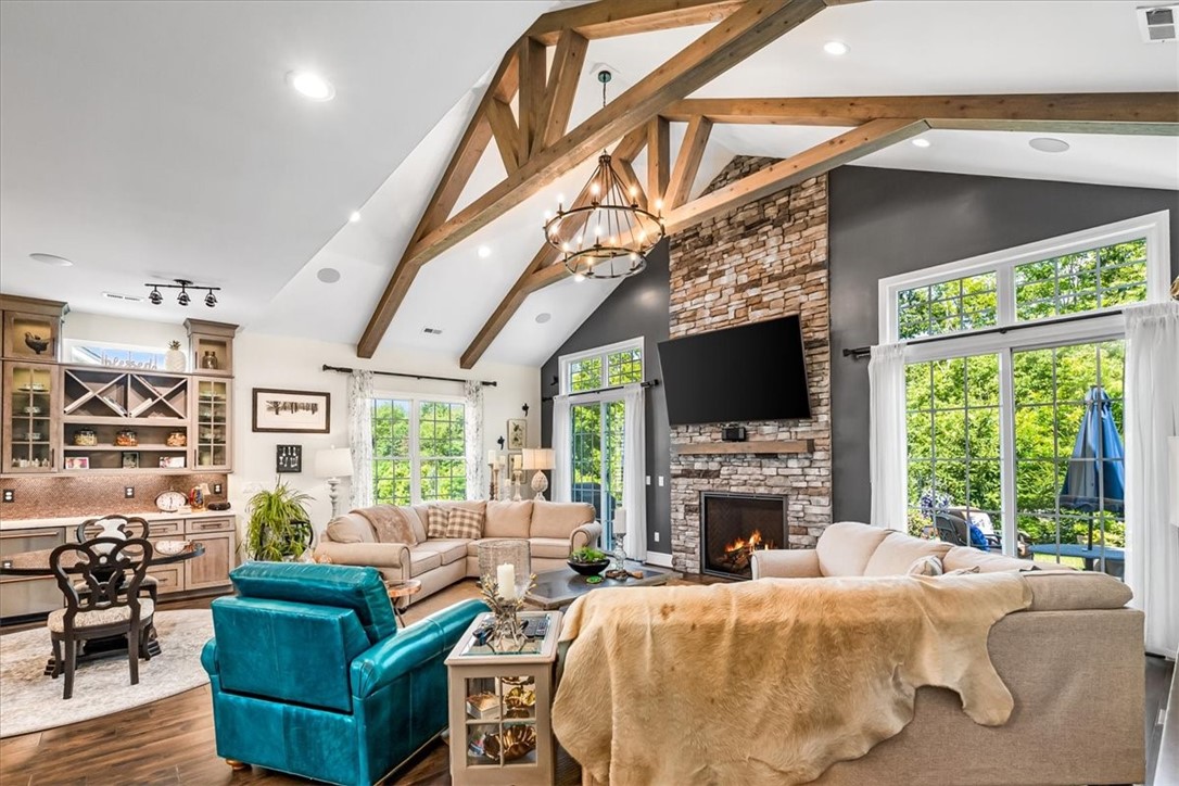 271 Jefferson Ln