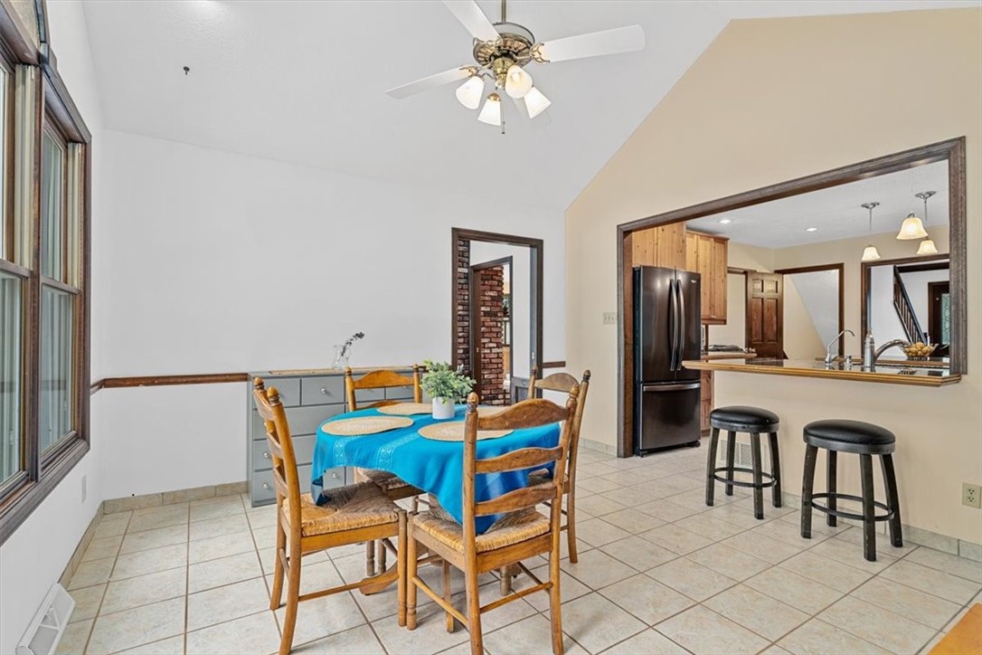 10015 Pine Ridge Dr