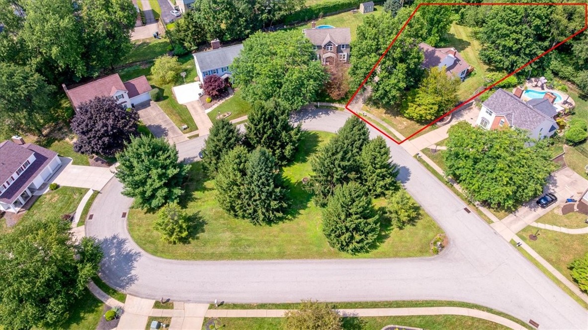 10015 Pine Ridge Dr