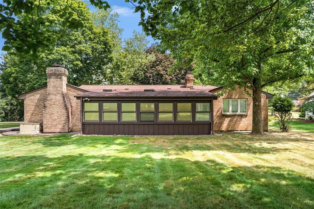 2363 James Dr