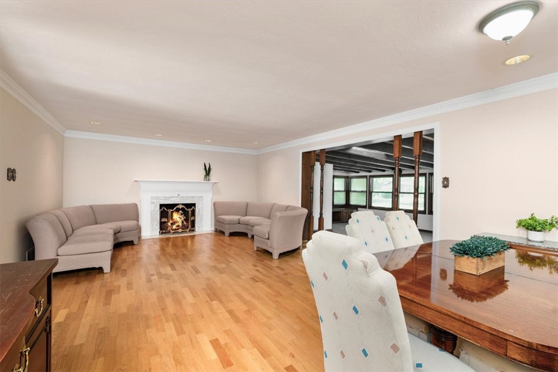 2363 James Dr