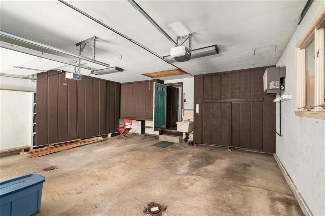 2363 James Dr