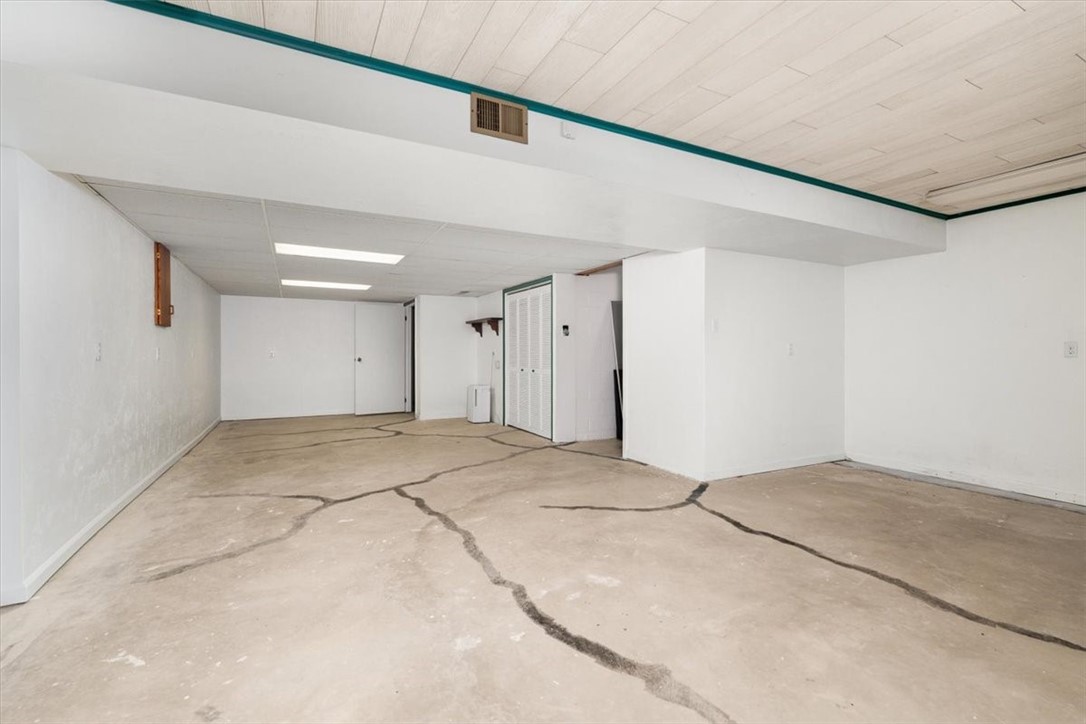 2363 James Dr