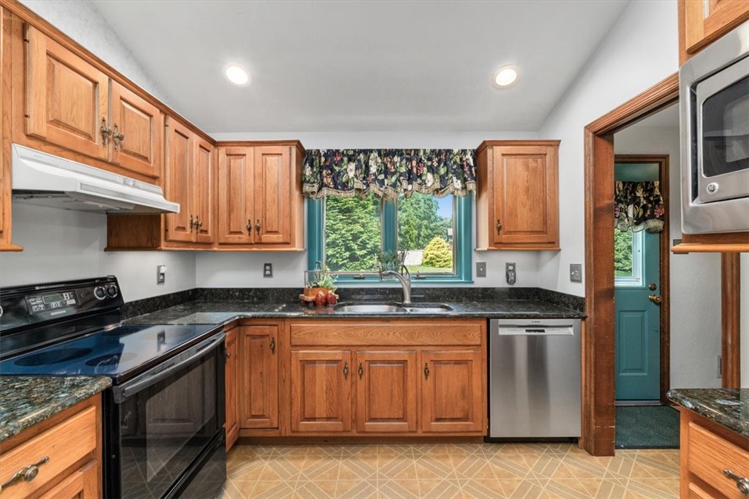 2363 James Dr