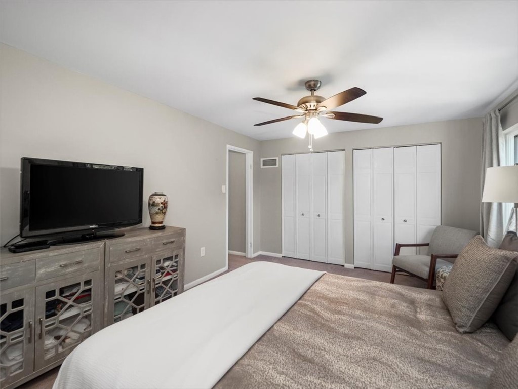 385 Hawthorn Ct