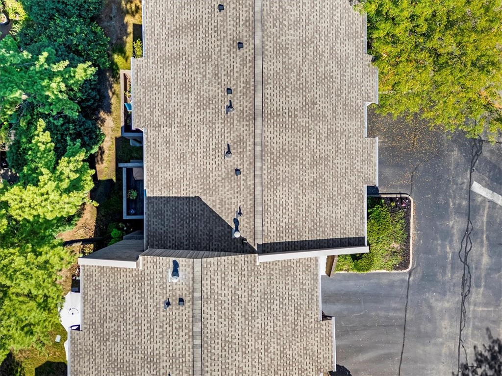 385 Hawthorn Ct