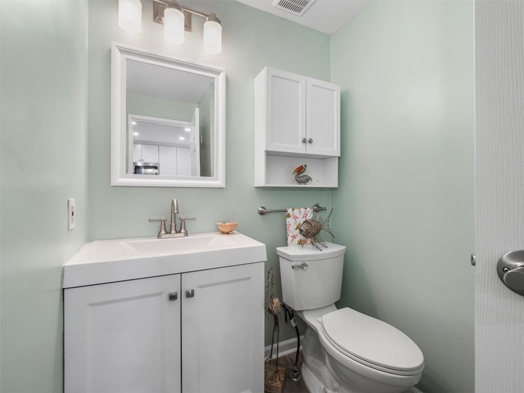 385 Hawthorn Ct