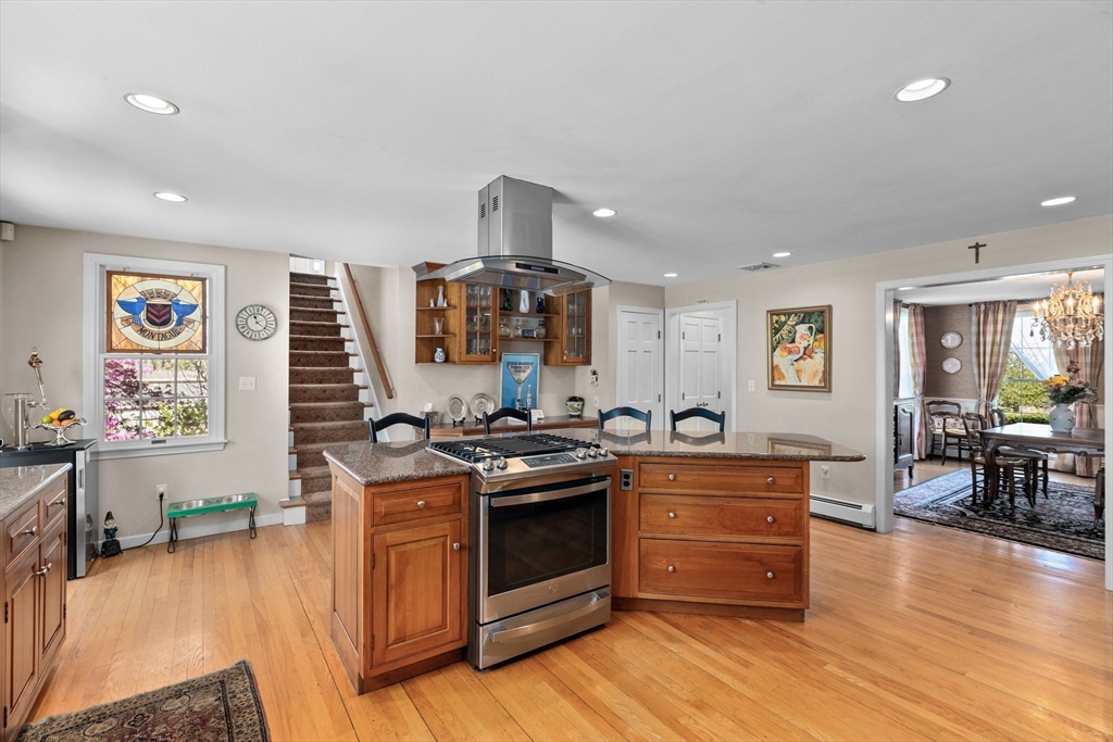 14 Fairoaks Ln