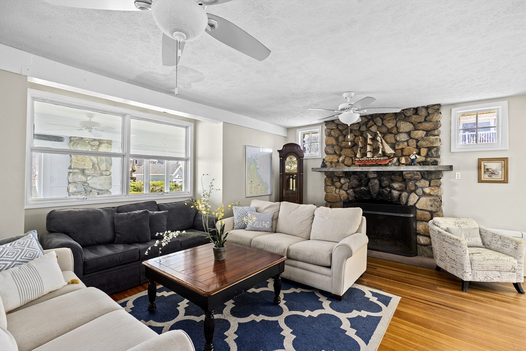 23 Oceanside Dr