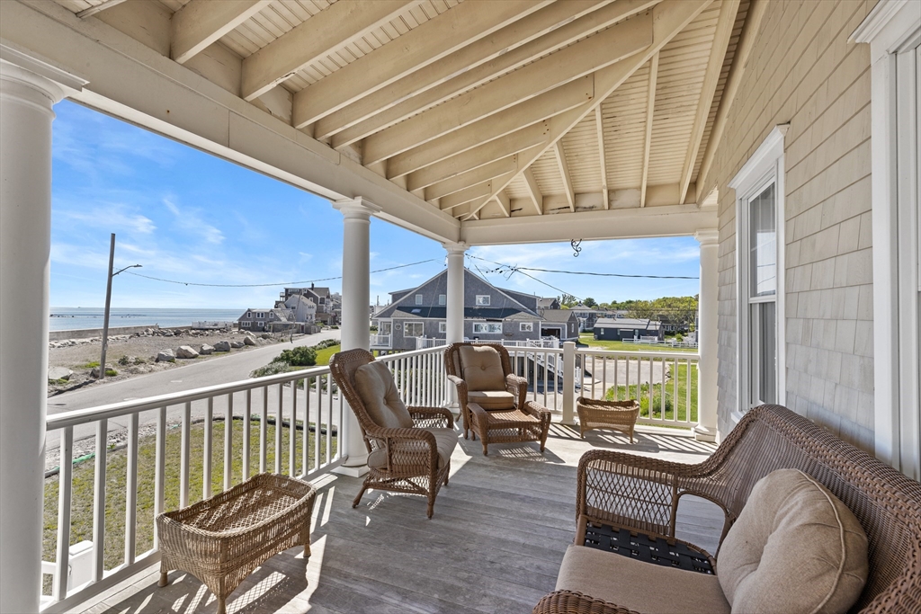 33 Oceanside Dr