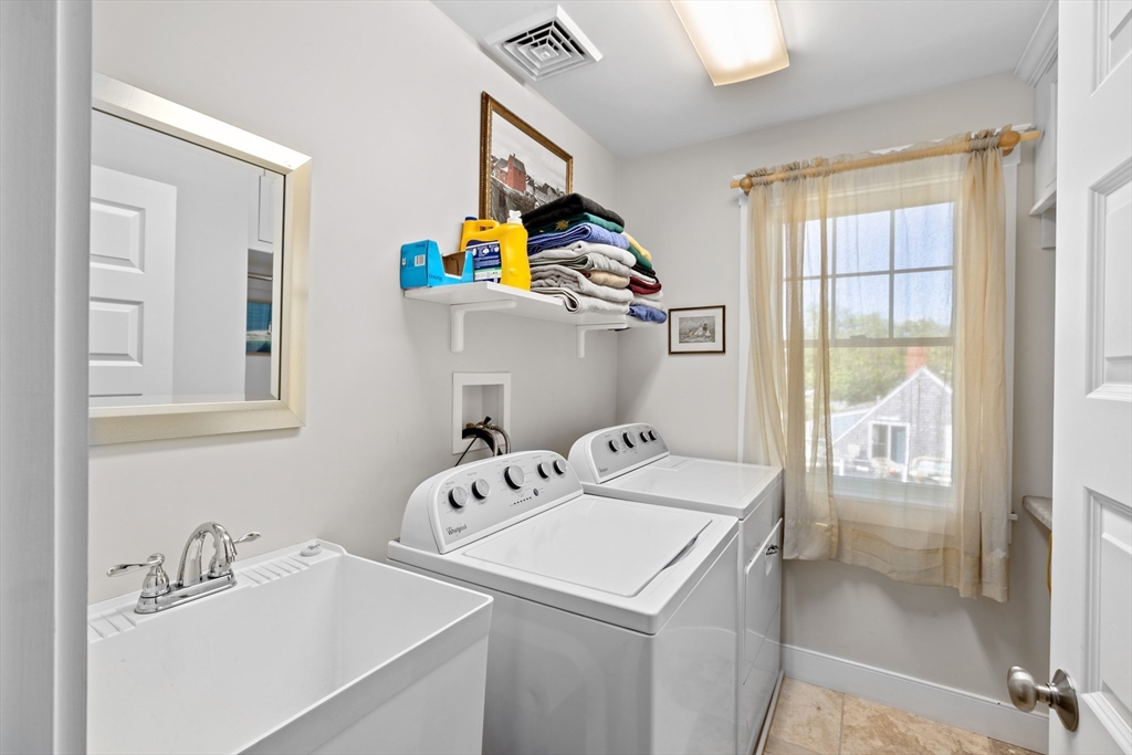 33 Oceanside Dr