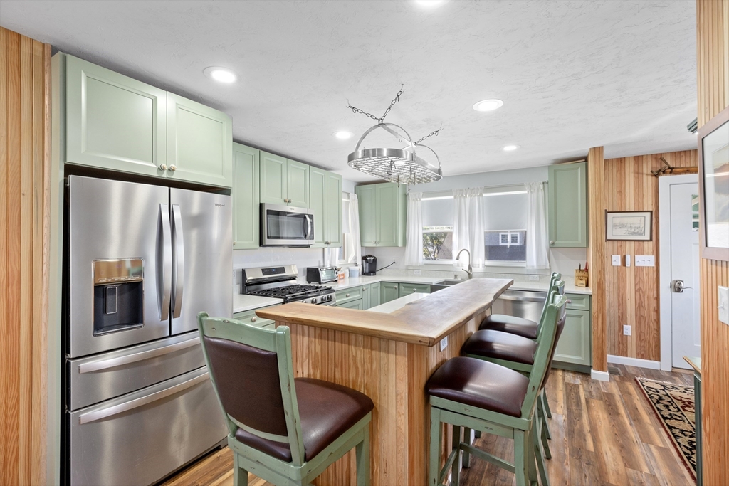 43 Oceanside Dr