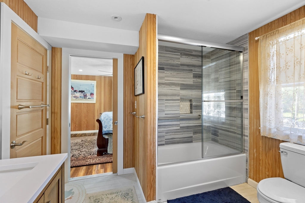 43 Oceanside Dr