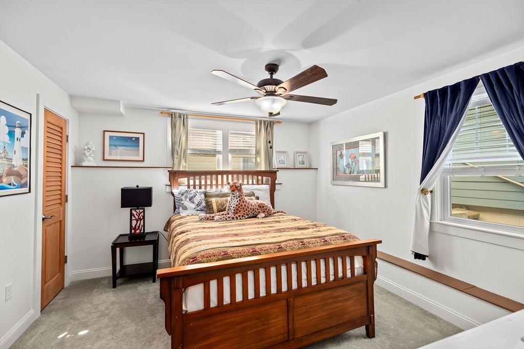 92 Marion Rd Unit: LOWER