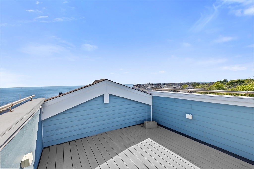 92 Marion Rd Unit: LOWER