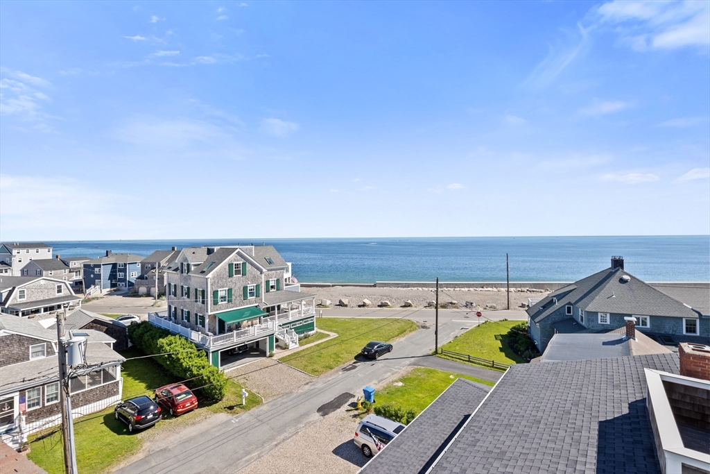 92 Marion Rd Unit: UPPER