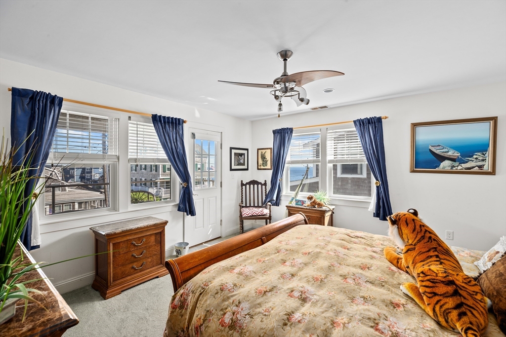 92 Marion Rd Unit: UPPER
