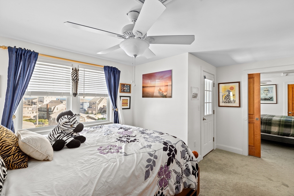 92 Marion Rd Unit: UPPER
