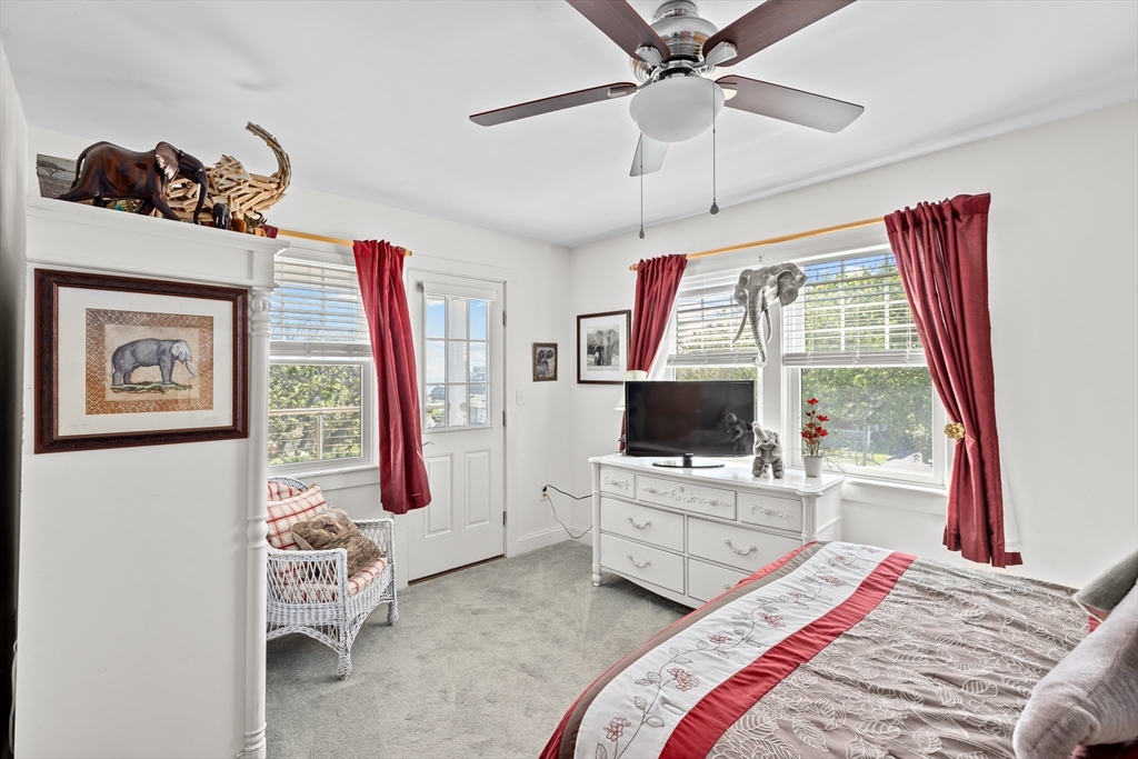 92 Marion Rd Unit: UPPER