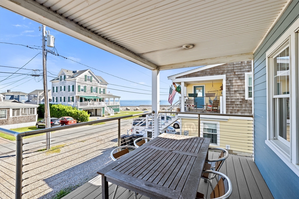 92 Marion Rd Unit: UPPER